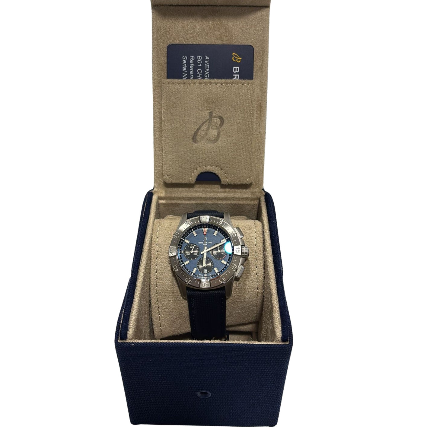 Avenger B01 Chronograph 42 - AB0146101C1X1