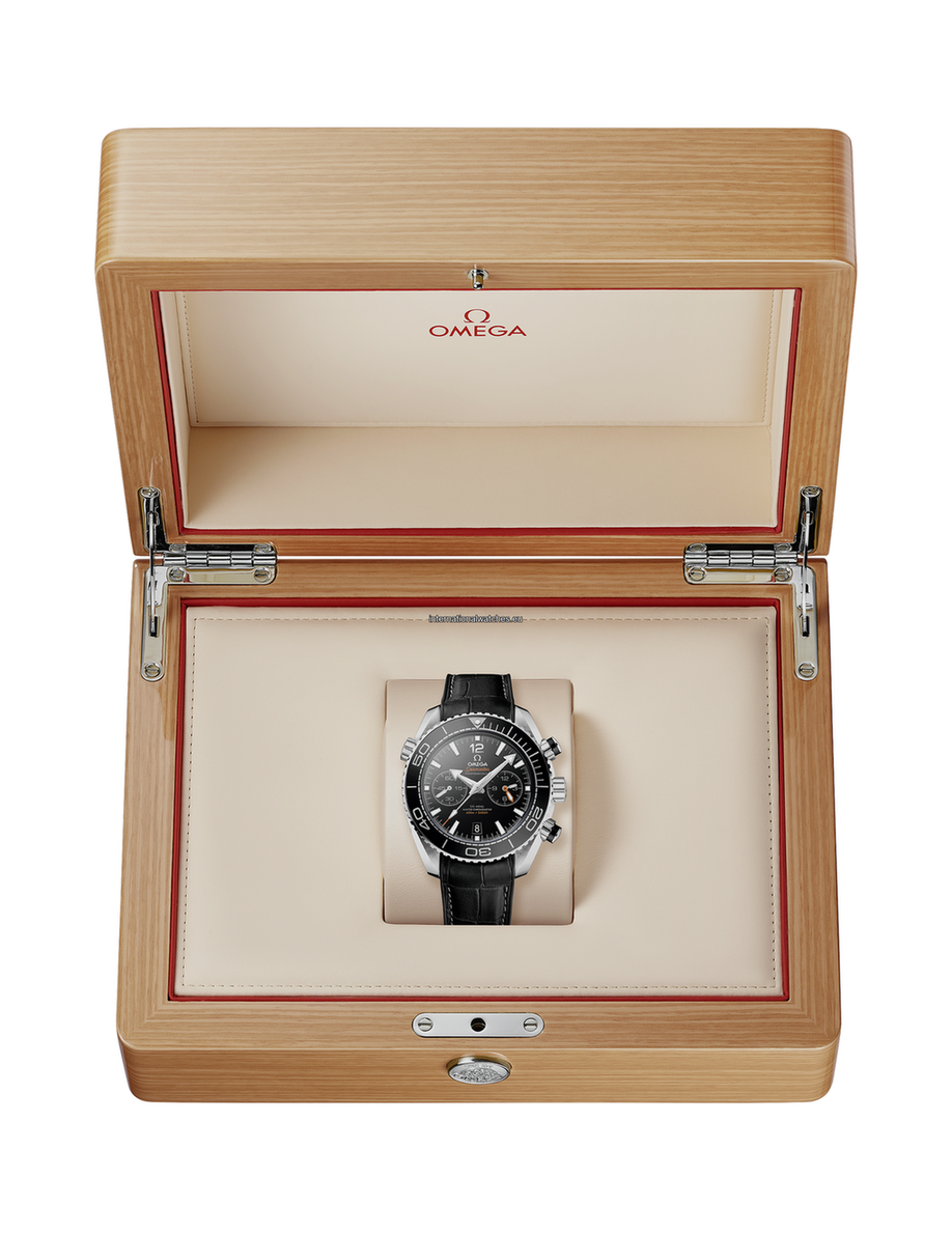 Seamaster Planet Ocean 600M 45.5 mm, steel on leather strap with rubber lining - 215.33.46.51.01.001