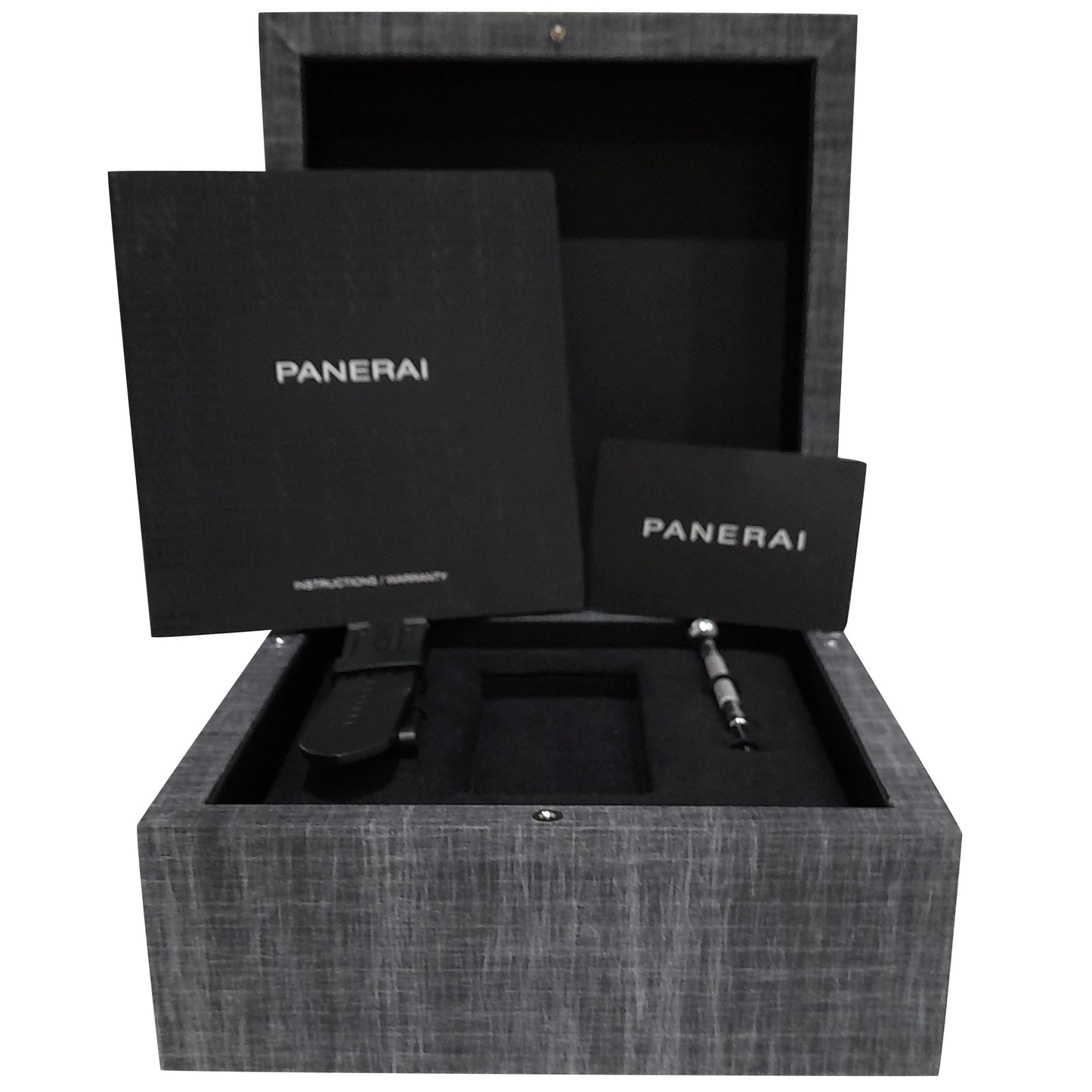 PAM01036 Luna Rossa GMT