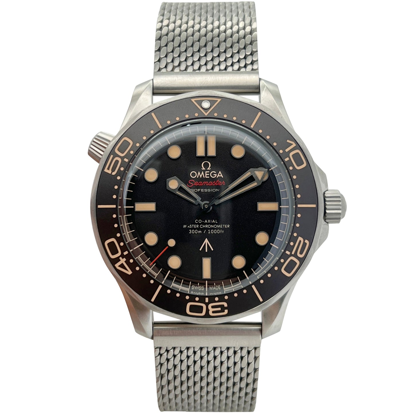 O21090422001001 James Bond NEW 2025