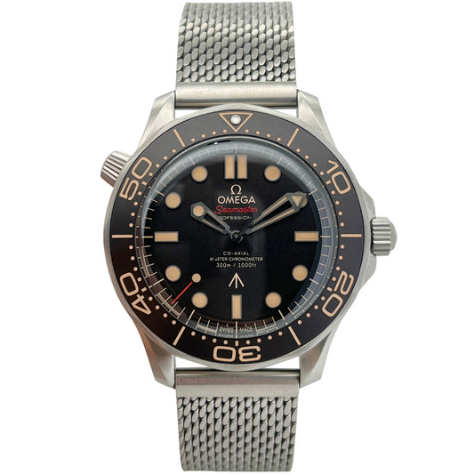 O21090422001001 James Bond NEW 2025